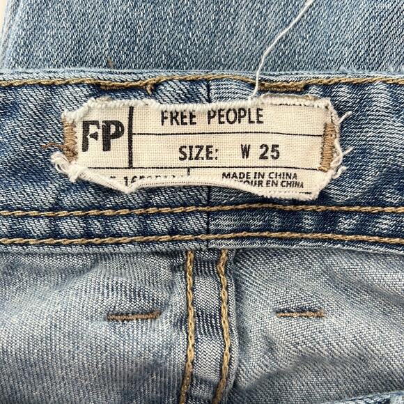 Free People Mid-Rise Raw Hem Ankle Distressed Jeans - 25 - Picture 3 of 8